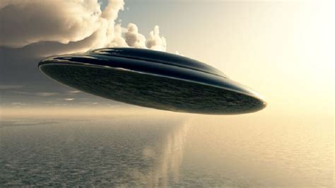 U­F­O­ ­A­v­c­ı­s­ı­,­ ­U­z­a­y­ ­G­e­m­i­s­i­n­e­ ­B­e­n­z­e­y­e­n­ ­F­o­t­o­ğ­r­a­f­l­a­r­ ­P­a­y­l­a­ş­t­ı­!­